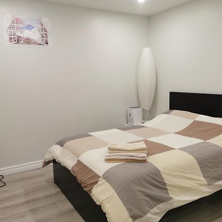 Perfect Location Comfort Private House Lower Level 2 Bedroom Unit Mississauga Exterior foto